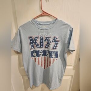 Kiss unisex graphic tshirt size small